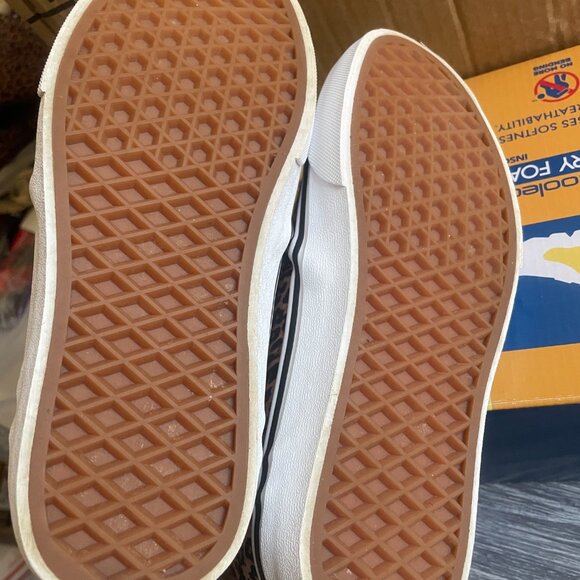 Vans Deluxe Leopard Slip-Ons - Picture 6 of 6